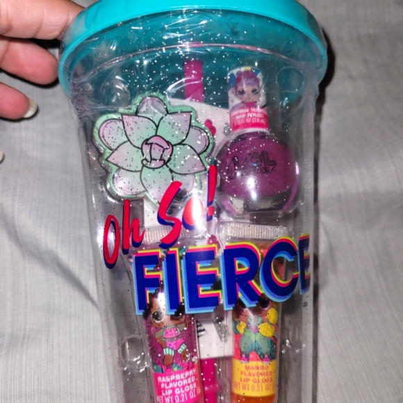 2/$25 LOL Surprise Beauty Bundle - Picture 3 of 4